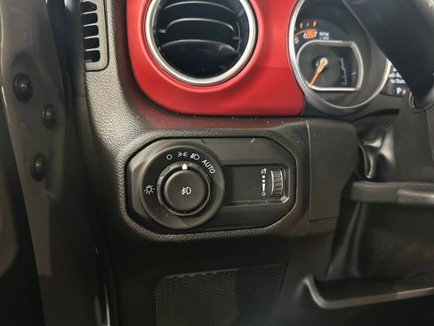 Certified 2023 Jeep Wrangler Unlimited Rubicon w/ Cold Weather Group AWD/4WD image 17