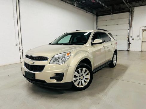 Used 2010 Chevrolet Equinox LT FWD image 1