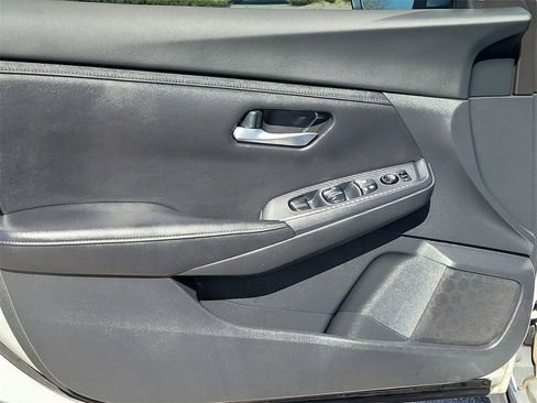 Used 2020 Nissan Sentra S image 6