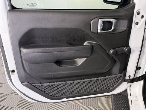 Used 2024 Jeep Wrangler Sport image 21