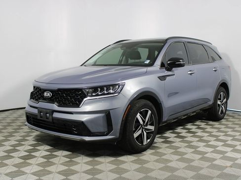 Used 2021 Kia Sorento S w/ Panoramic Sunroof Package image 3