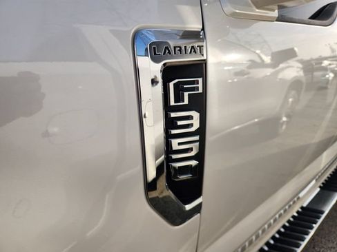 Used 2018 Ford F350 Lariat w/ Lariat Value Package AWD/4WD image 8
