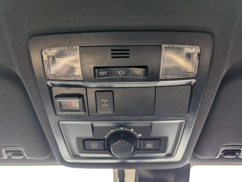 Used 2021 Toyota Tacoma TRD Off-Road AWD/4WD image 27
