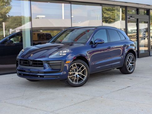 New 2026 Porsche Macan image 1