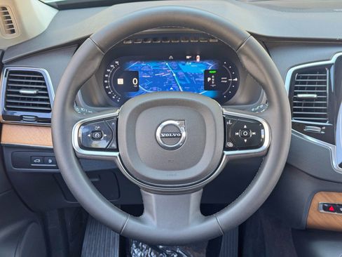 Used 2024 Volvo XC90 T8 Plus w/ Protection Package Premier AWD/4WD image 21