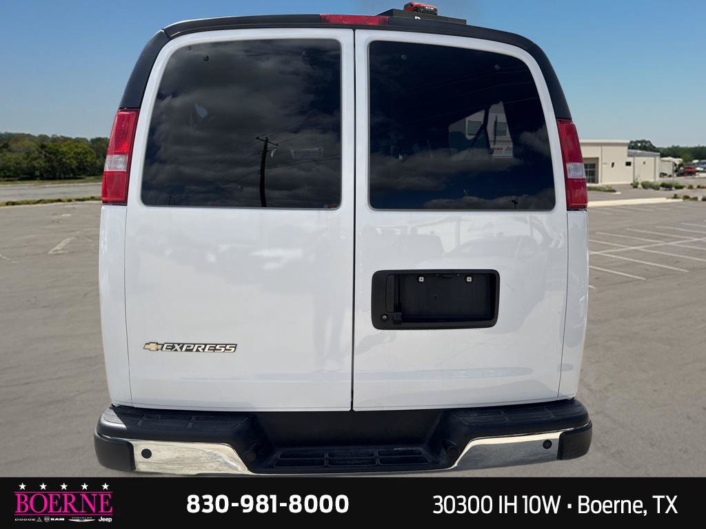 Used 2025 Chevrolet Express 3500 LT w/ LT Preferred Equipment Group RWD image 11