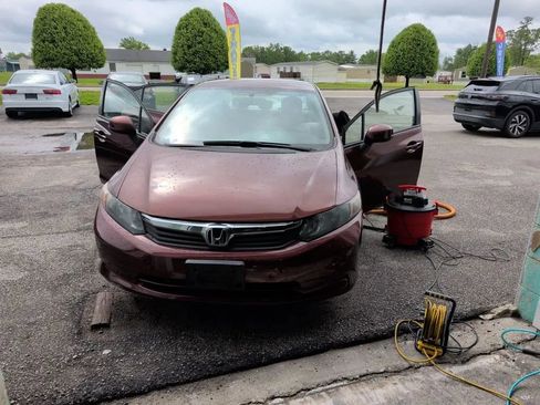 Used 2012 Honda Civic LX image 2