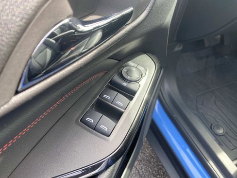 Used 2024 Chevrolet Trax RS w/ Sunroof Package image 22