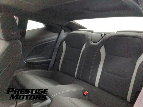 Used 2016 Chevrolet Camaro LT RWD image 22