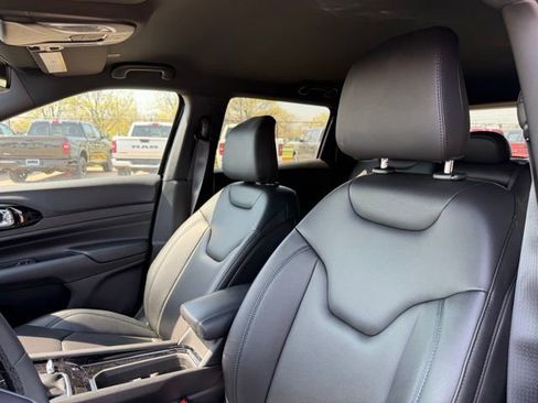 New 2026 Jeep Compass Limited AWD/4WD image 6