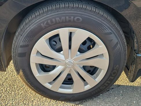 Certified 2025 Nissan Versa S w/ Trunk Package image 11