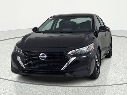 Used 2024 Nissan Sentra SV FWD image 2