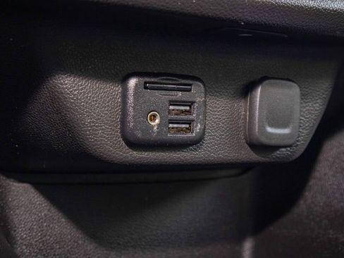 Used 2022 Chevrolet Traverse Premier image 24