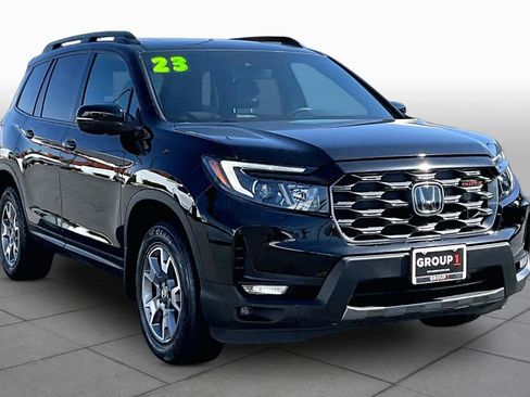 Used 2023 Honda Passport TrailSport image 3