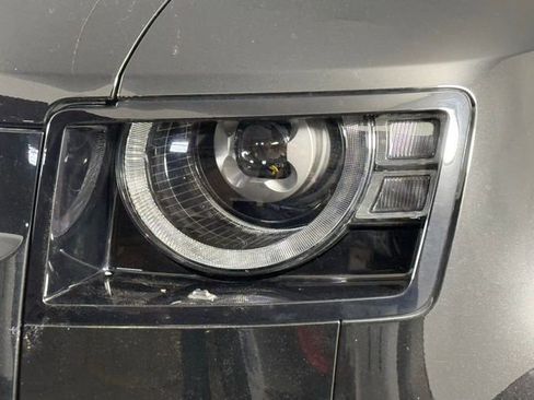 Used 2024 Land Rover Defender 110 X-Dynamic SE image 12