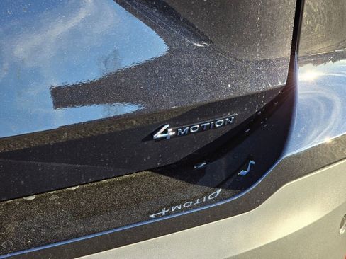 New 2026 Volkswagen Tiguan S image 14