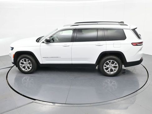 Used 2022 Jeep Grand Cherokee L Limited w/ Luxury Tech Group II image 29