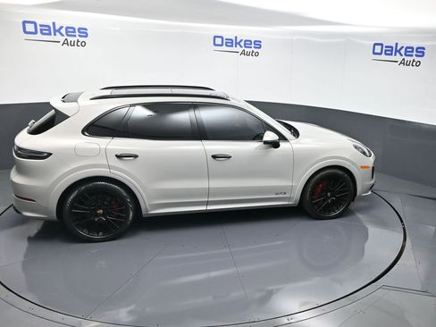 Used 2021 Porsche Cayenne GTS image 55
