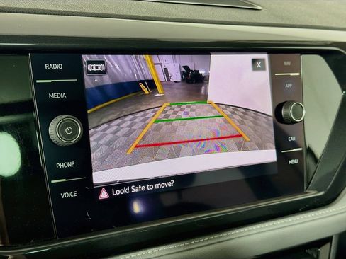 Used 2022 Volkswagen Taos SEL w/ Panoramic Sunroof Package AWD/4WD image 14