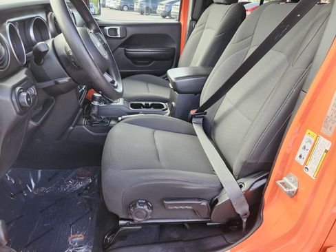 Used 2018 Jeep Wrangler Unlimited Sport AWD/4WD image 22