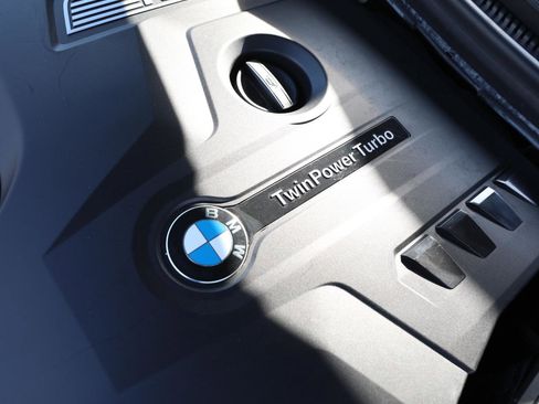 Used 2018 BMW 530i xDrive w/ Premium Package image 29