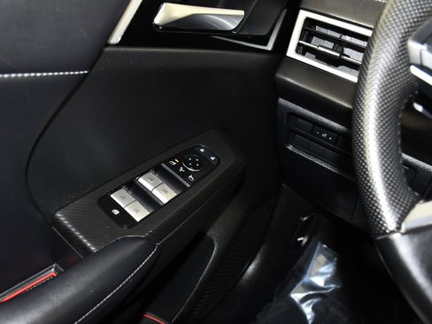 Used 2023 Mitsubishi Outlander SE AWD/4WD image 33