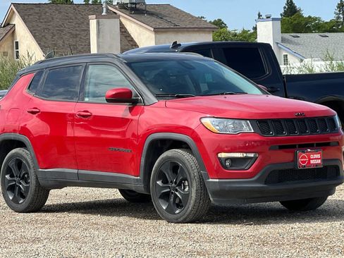 Used 2021 Jeep Compass Latitude AWD/4WD image 10