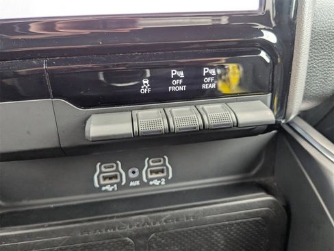 Used 2025 RAM 1500 Big Horn image 24