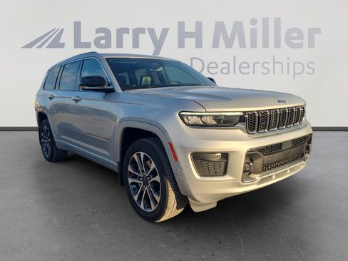 Used 2021 Jeep Grand Cherokee L Overland w/ MOPAR Finishing Package image 7