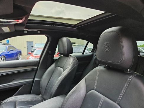 Used 2022 Alfa Romeo Stelvio Ti w/ Active Assist Plus Package image 28