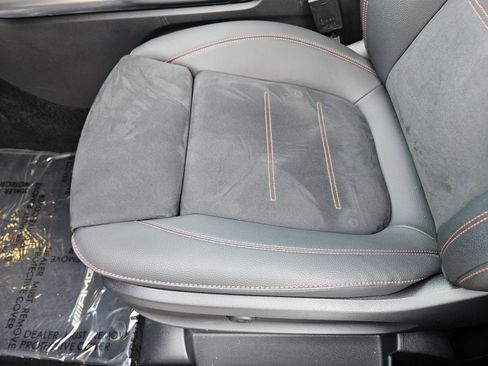 Certified 2025 Mercedes-Benz GLA 250 image 23