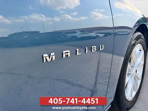 Used 2025 Chevrolet Malibu LT FWD image 12