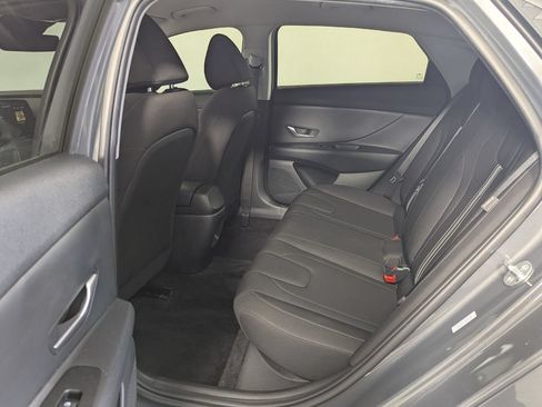 Used 2024 Hyundai Elantra SEL FWD image 25