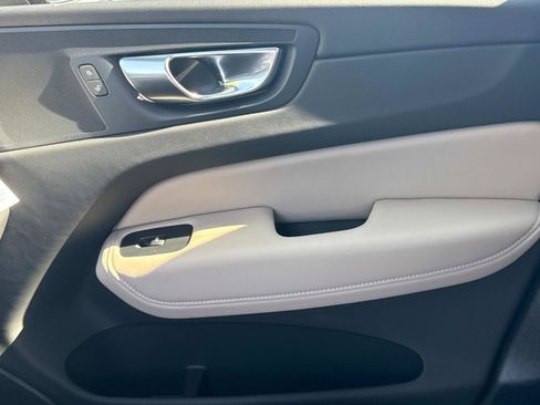 New 2026 Volvo XC60 B5 Plus w/ Climate Package image 21