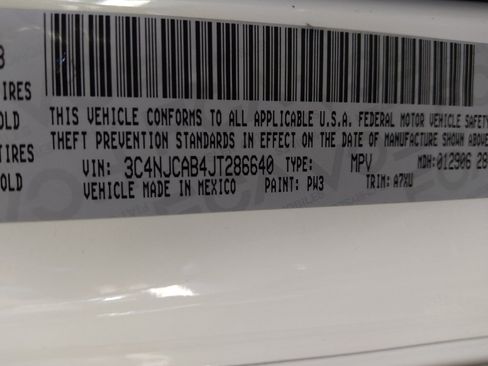 Used 2018 Jeep Compass Sport w/ Tech Group FWD image 33