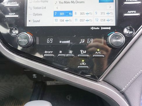 Used 2019 Toyota Camry XSE w/ Driver Assist Package image 12