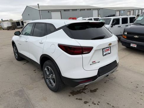 Used 2023 Chevrolet Blazer LT AWD/4WD image 11