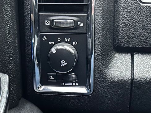 Used 2015 RAM 2500 Laramie w/ Convenience Group image 20