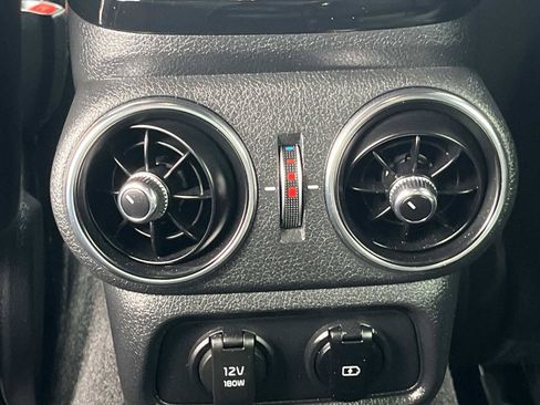 Used 2021 Kia Stinger GT-Line RWD image 17