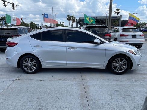 Used 2018 Hyundai Elantra Value Edition FWD image 15