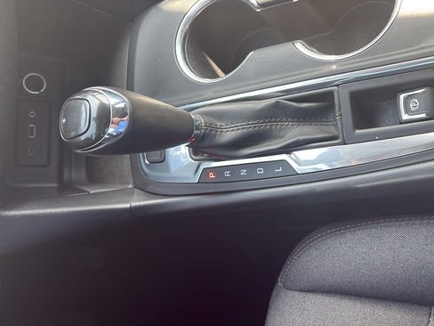 Used 2019 Chevrolet Equinox LT AWD/4WD image 19