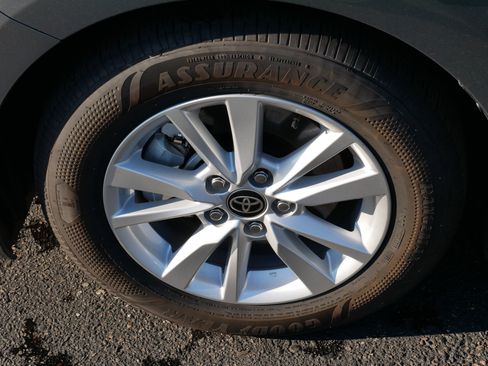 Certified 2025 Toyota Camry LE image 16