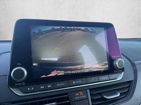 Used 2023 Nissan Altima 2.5 SV image 18