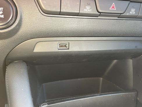 Used 2019 MAZDA MAZDA3 Sedan w/ Select Package FWD image 29