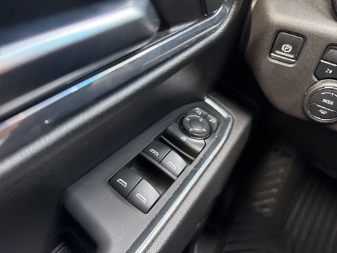Used 2024 Chevrolet Silverado 1500 LT AWD/4WD image 37