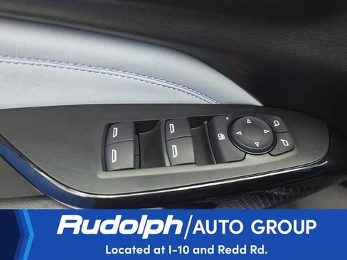Used 2025 Chevrolet Trax LT w/ LT Convenience Package FWD image 11