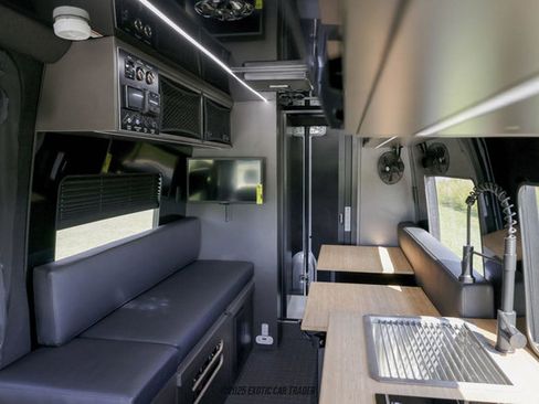 Used 2025 Mercedes-Benz Sprinter 2500 image 51