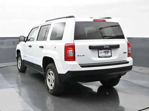 Used 2016 Jeep Patriot Sport AWD/4WD image 2