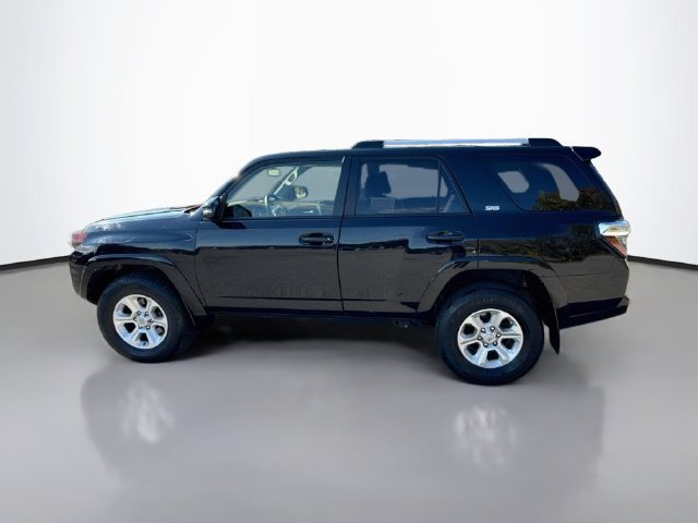 Used 2021 Toyota 4Runner SR5 Premium w/ Moonroof Package AWD/4WD image 4
