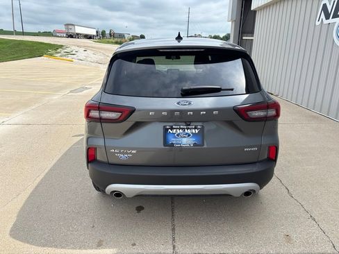 Used 2025 Ford Escape Active AWD/4WD image 5